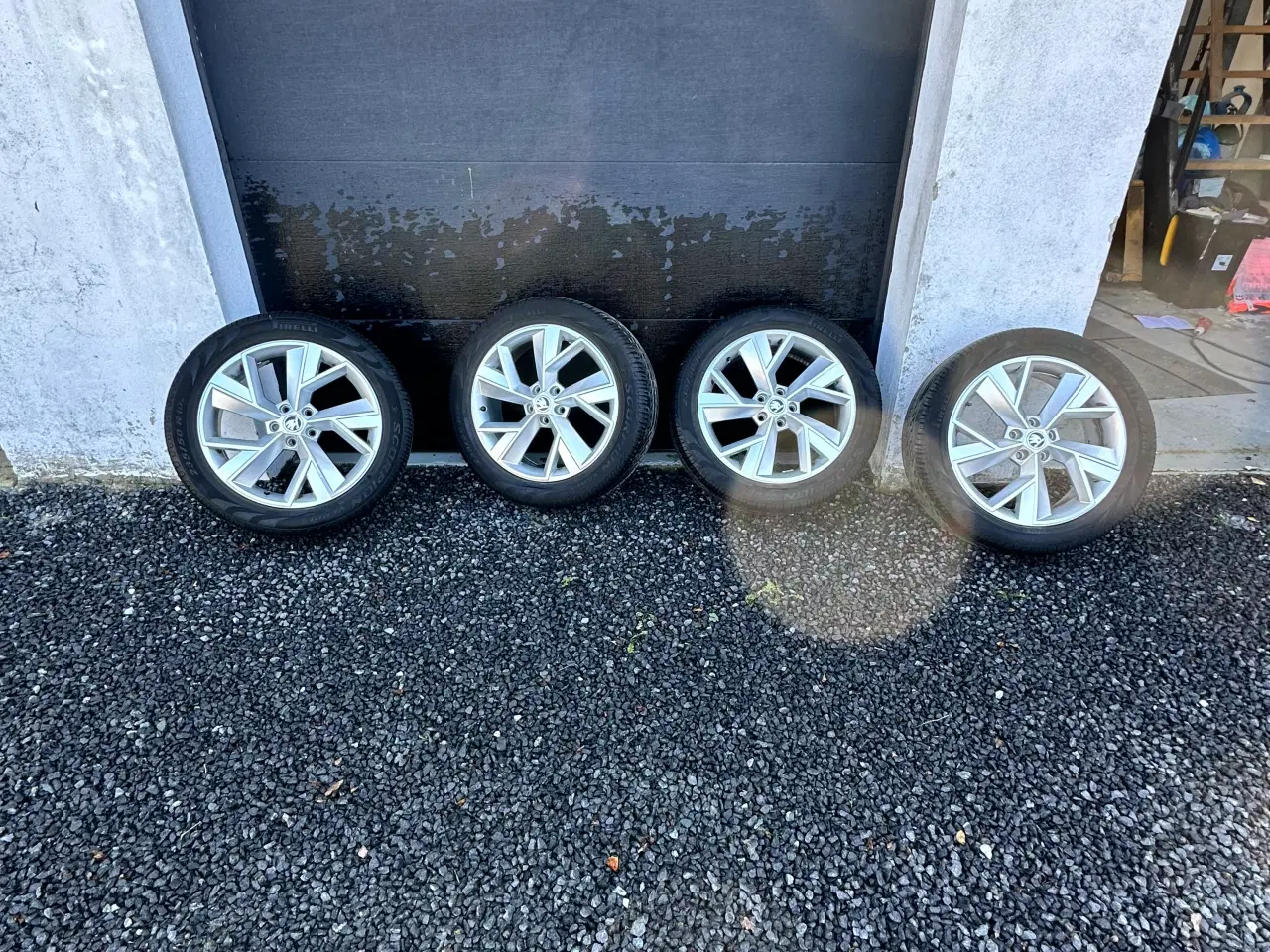 Billede 4 - Originale Skoda 19” fælge med sommerdæk