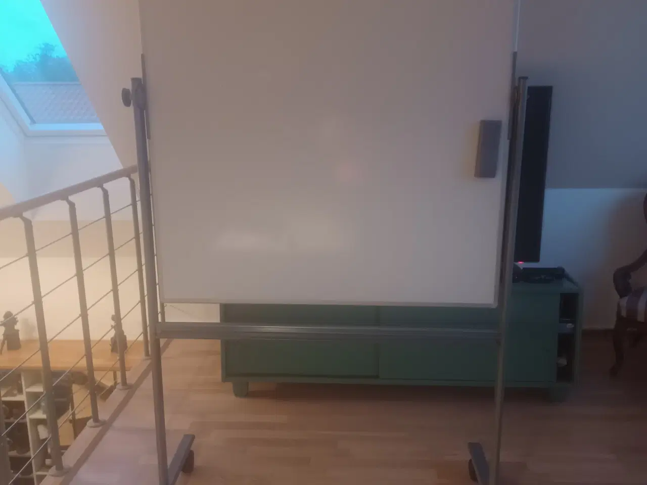 Billede 1 - Whiteboard dobbeltsidet på hjul