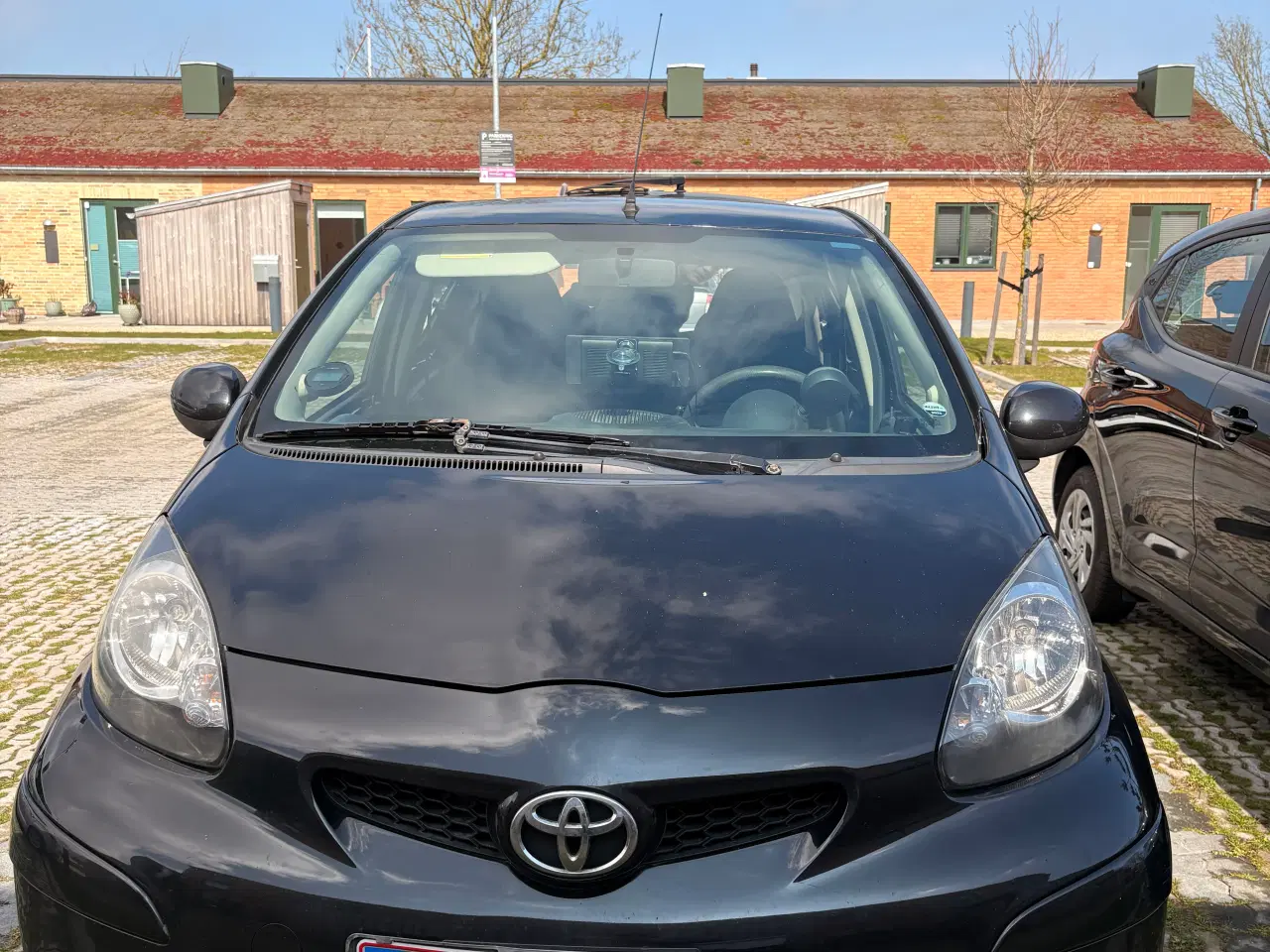 Billede 2 - Perfekt studiebil – Toyota Aygo 1.0 – Automatgear 