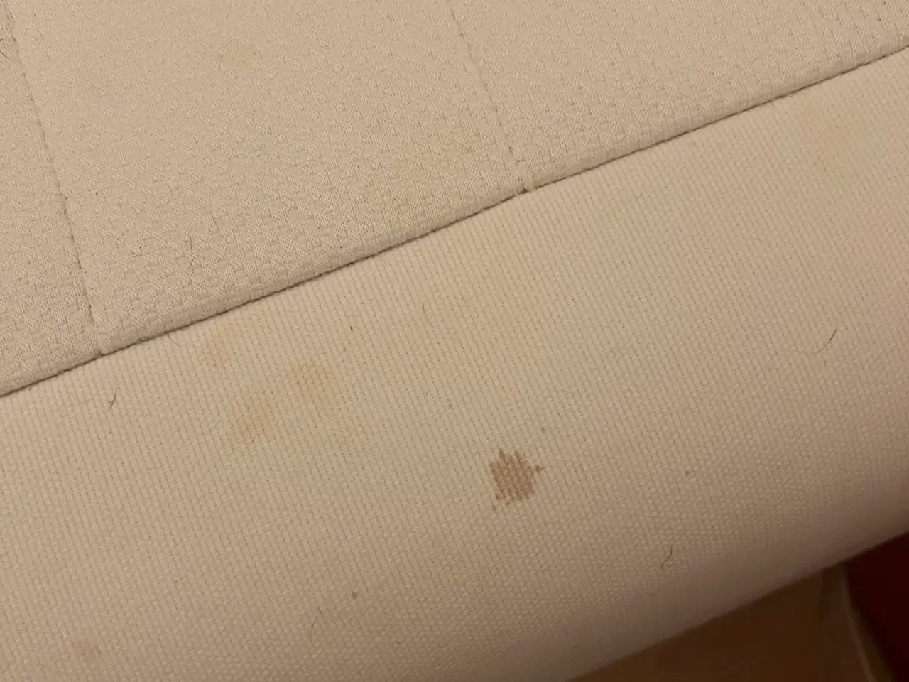 Billede 3 - Seng med ben