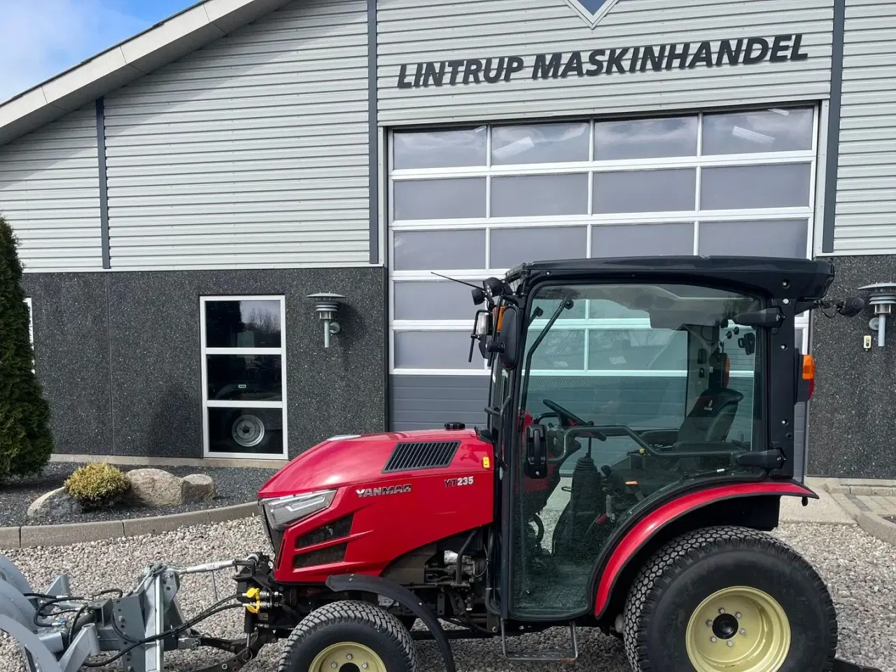 Billede 10 - Yanmar YT 235H 4WD Snow Edition med sneplov og spreder