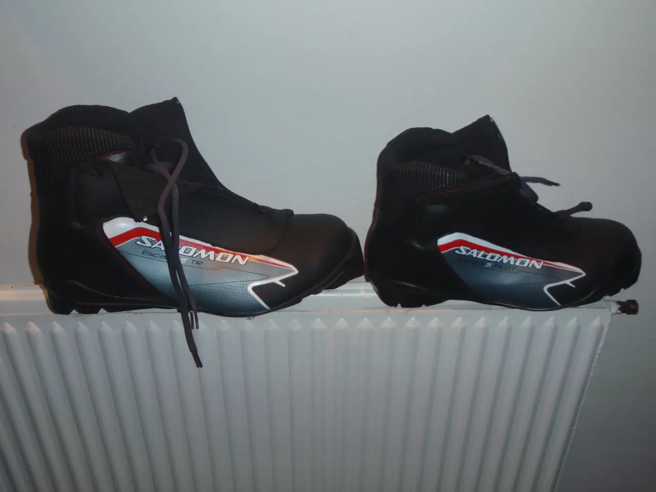 Billede 1 - Langrensski med støvler og stave - 2 sæt