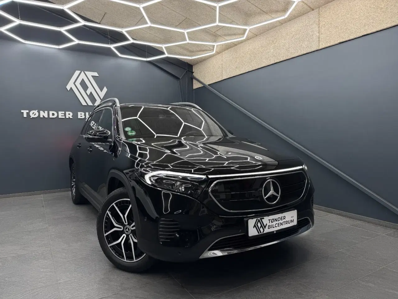 Billede 1 - Mercedes EQB300  Progressive 4Matic