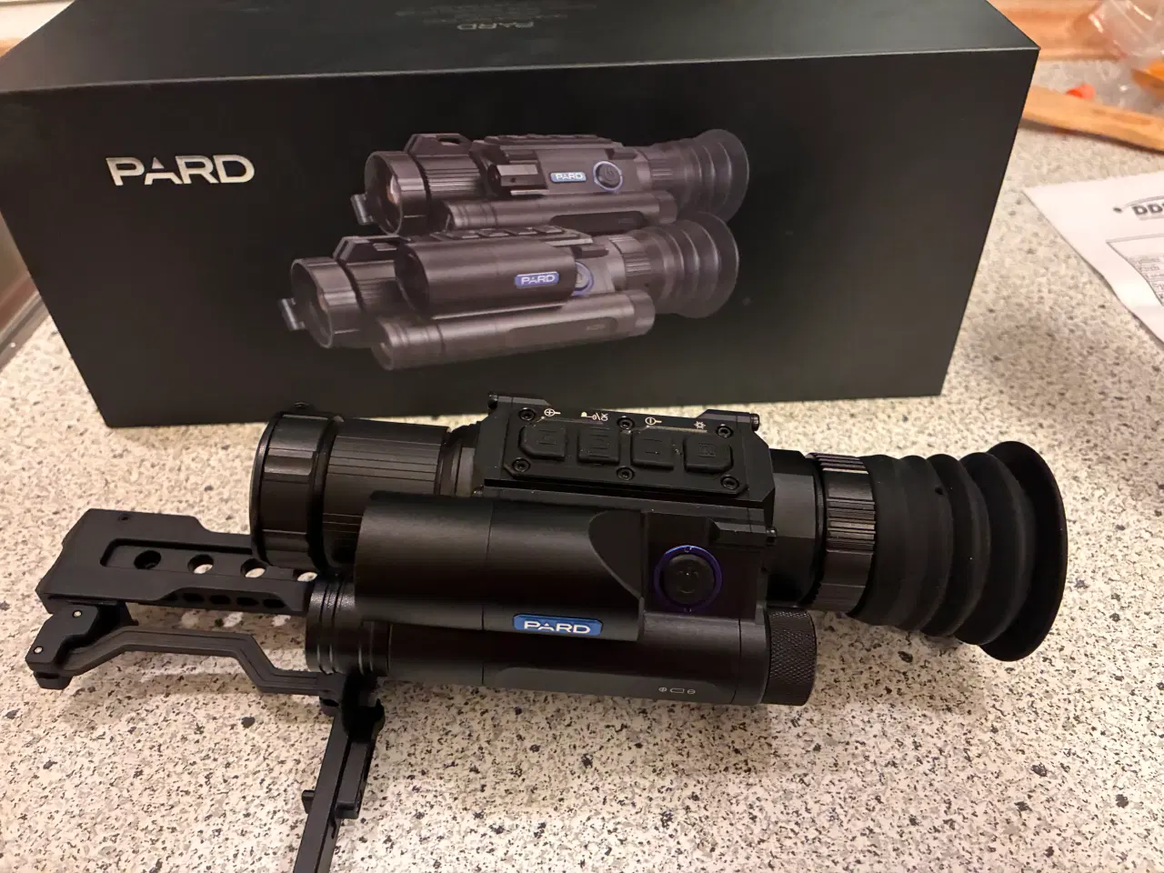 Billede 4 - Meget flot Natkikkert uden skrammer osv