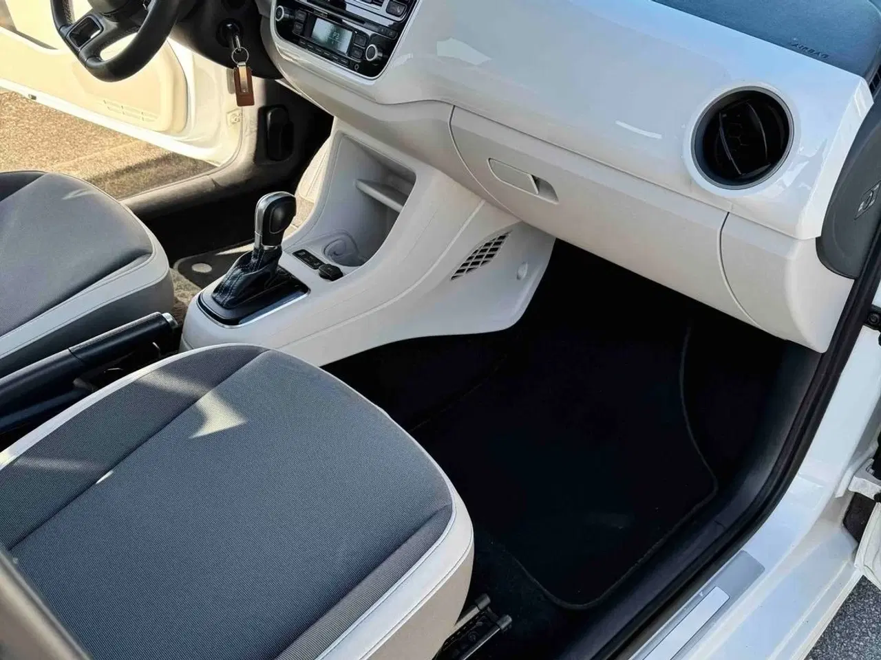 Billede 8 - VW e-Up!  High Up!