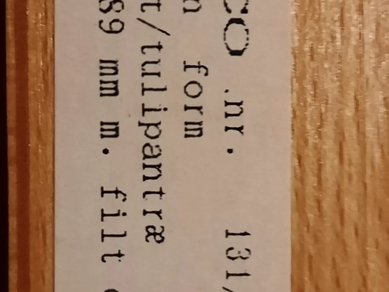 Billede 2 - Skakbrikker af træ og i trækasse.