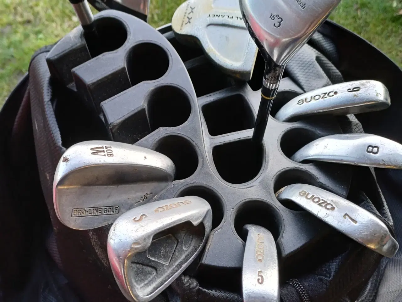 Billede 3 - Vognbag med jern og køller til salg