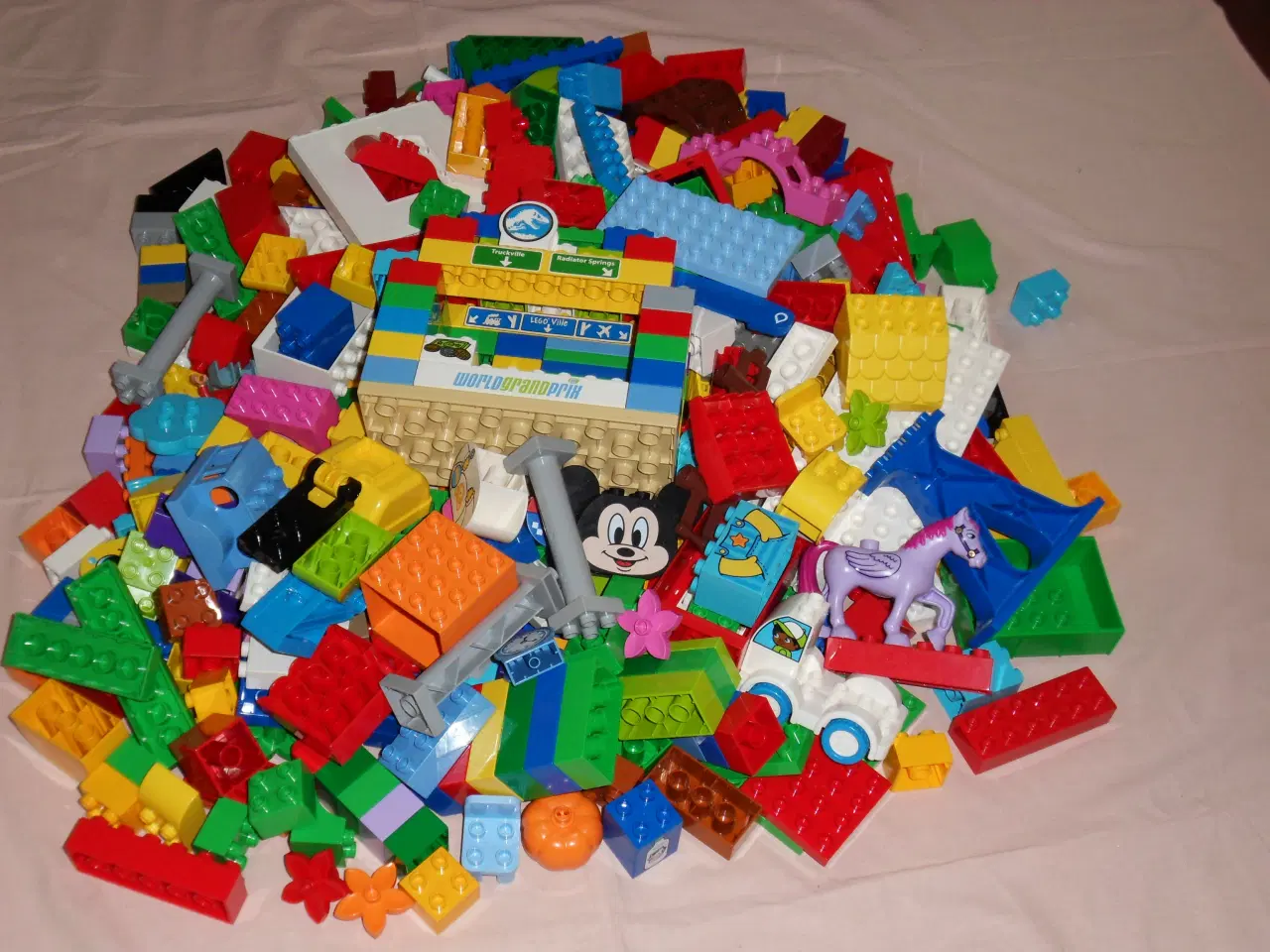 Billede 1 - Lego Duplo. 7 kg. Blandet. Tog. Togbane. Figurer