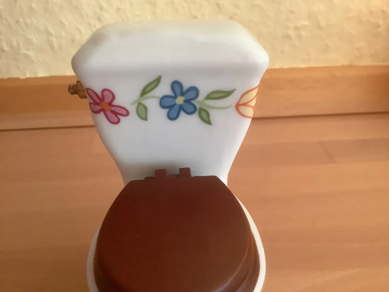 Billede 5 - Dukkehus toilet skala 1:12.