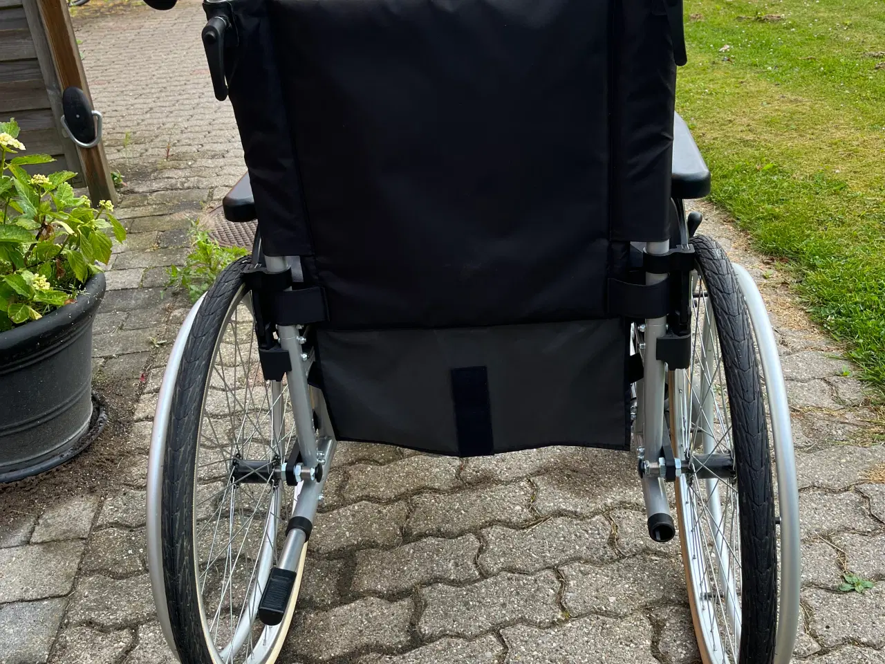 Billede 2 - Kvalitets MOBILEX letvægts kørestol.