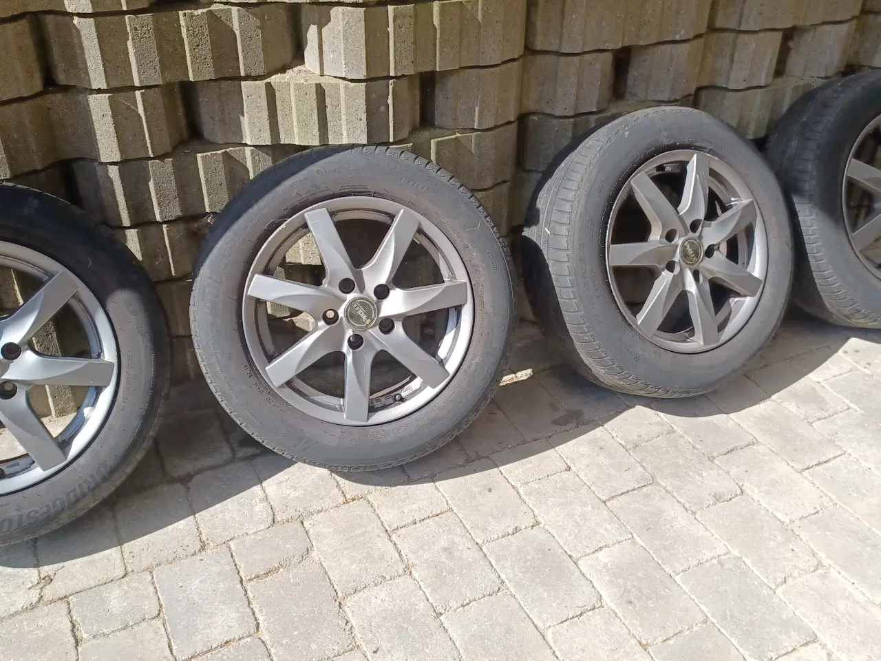 Billede 2 - Toyota alufælge.