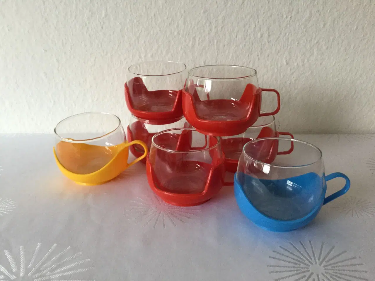 Billede 1 - glas i plast og glas