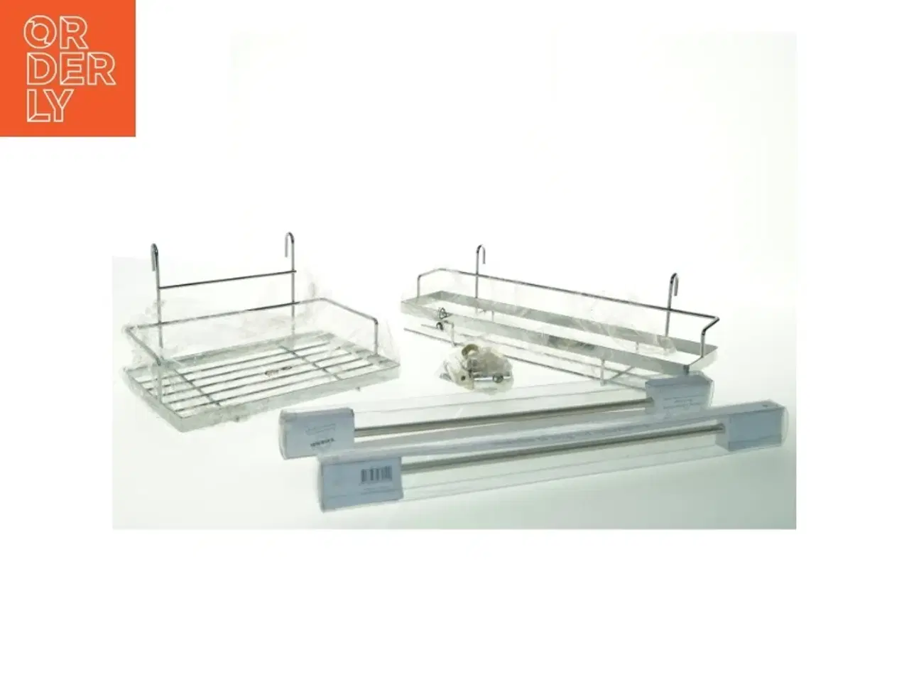 Billede 1 - Køkkenhylder i glas og plast (str. 38x13 og 25x19 cm)
