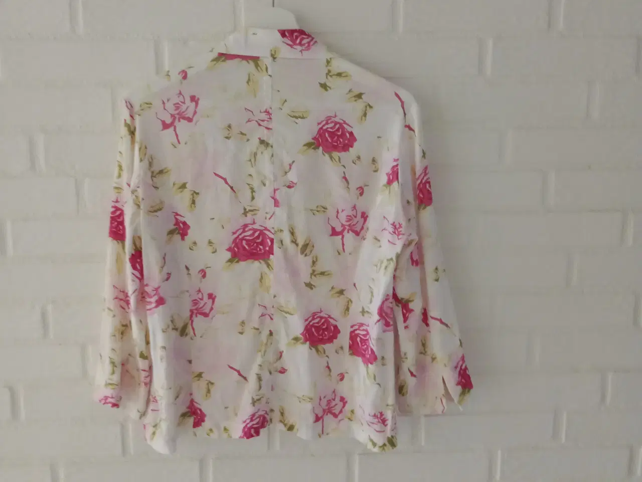 Billede 7 - Ny T-shirt PBO str. M