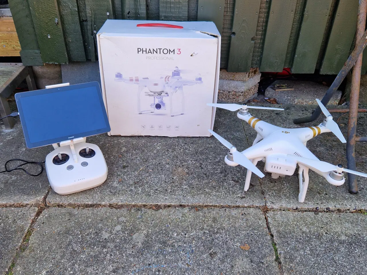 Billede 1 - Phantom 3 drone pro Camera 4k. Med ipad.  Sendes i