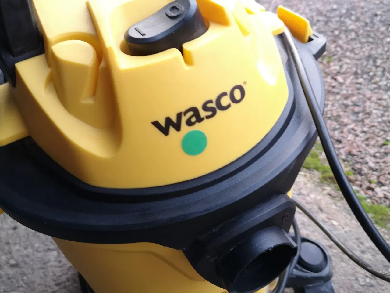 Billede 5 - Εn meget gammel 12-liters støvsuger suger og blæse