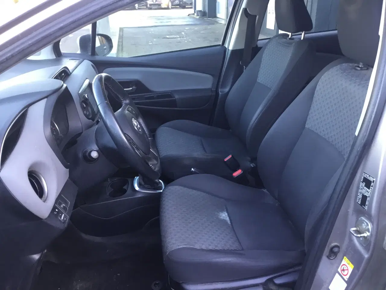 Billede 9 - Toyota yaris 1.3 vvt-i 1.ejer velholht bakkamera