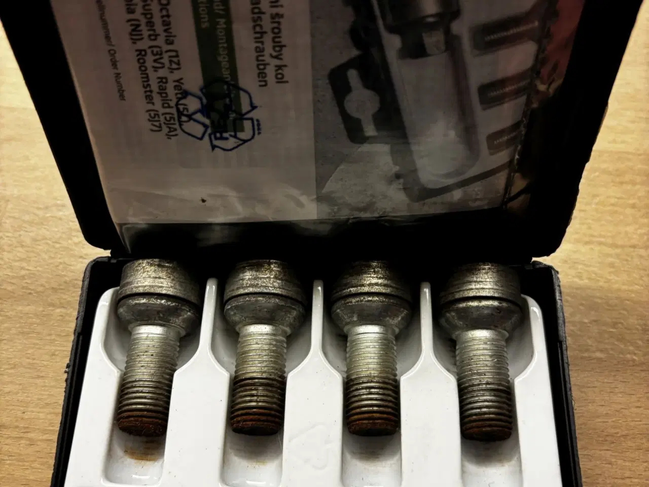 Billede 2 - Låseboltesæt til flere Skoda Modeller eks. Octavia