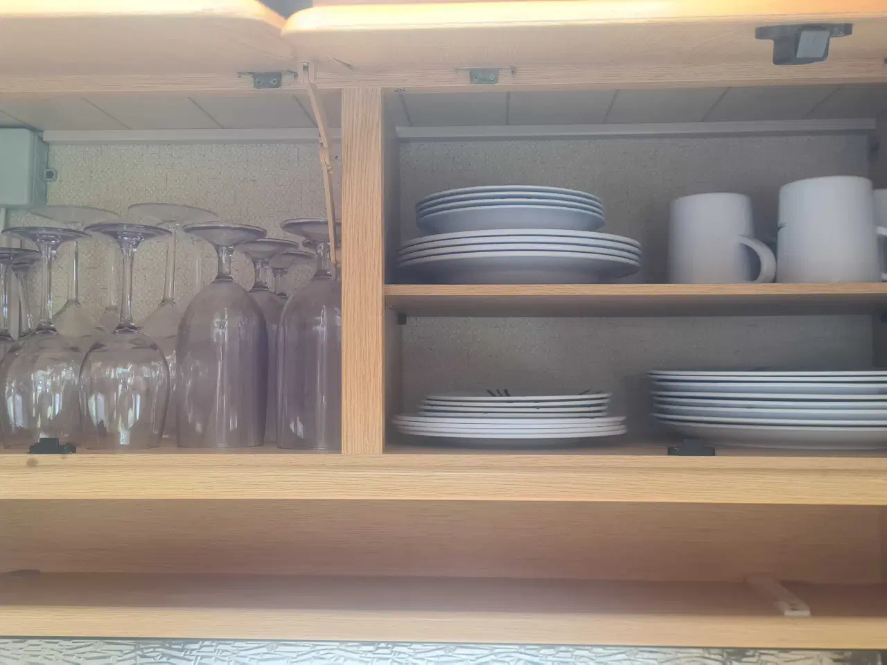 Billede 6 - Hyggelig lille campingvogn