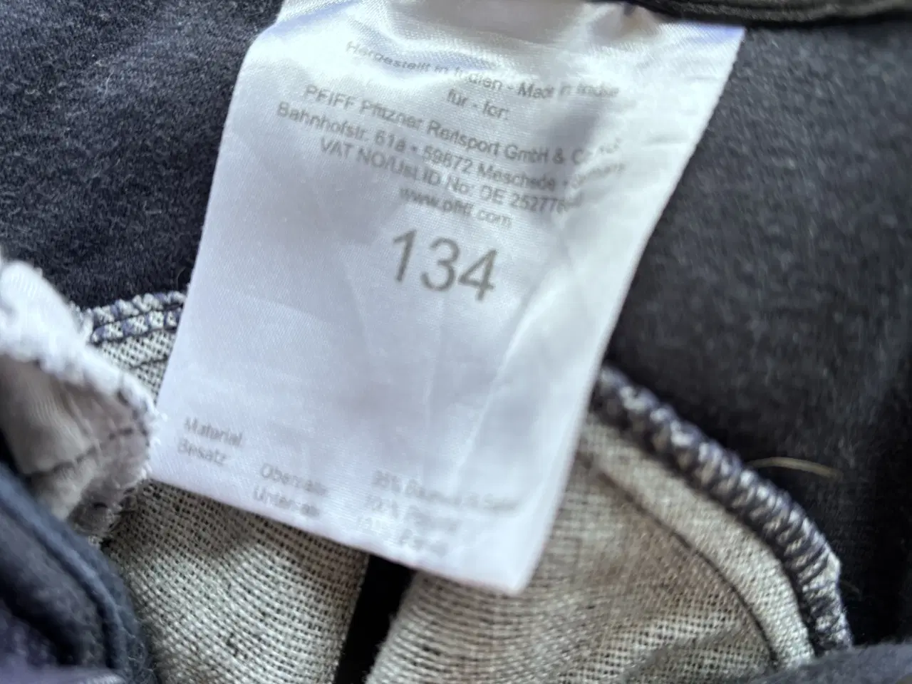 Billede 4 - Ridebukser og ridetrøje