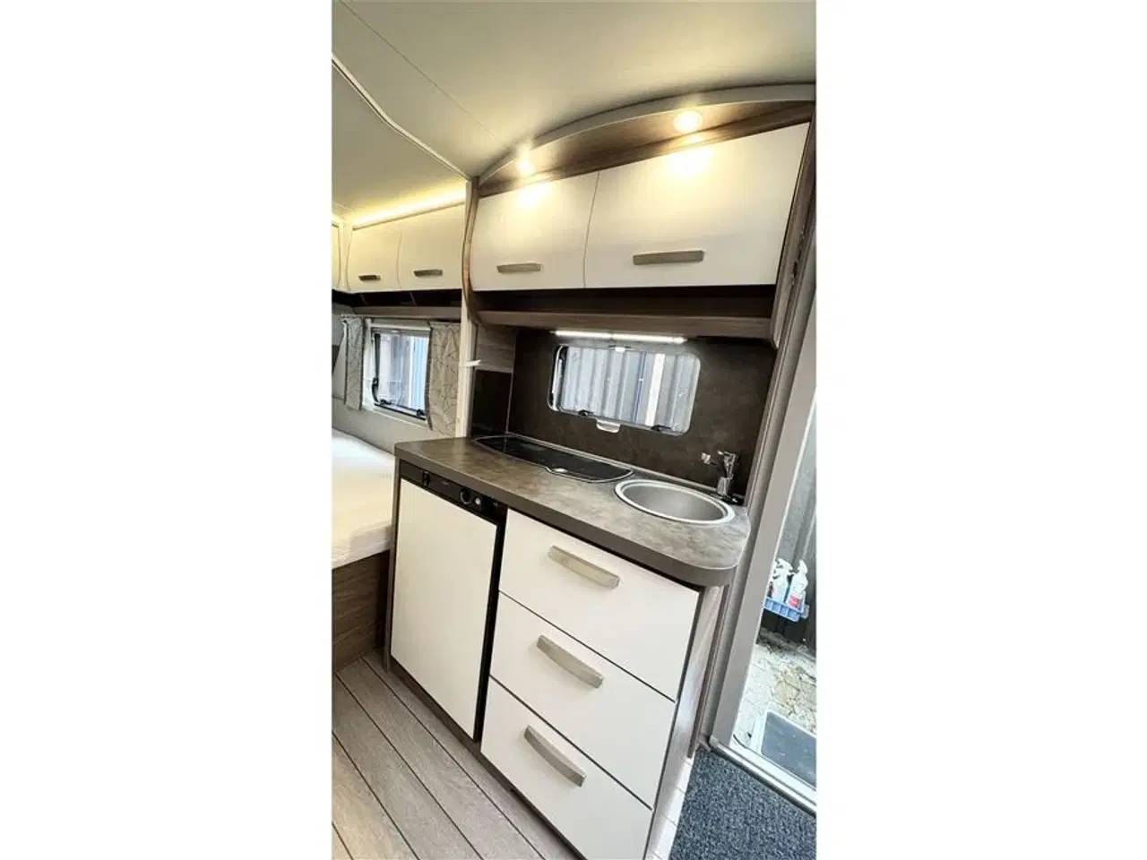 Billede 12 - 2021 - Knaus Sport 500 EU Silver Selection Enkeltsenge-Lamel-Gulvtemp.-Mover-Telt