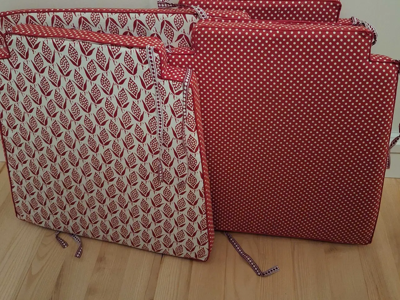 Billede 1 - 4 stolehynder 