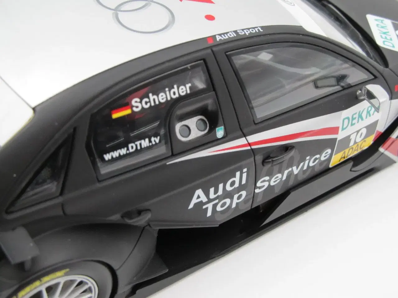 Billede 7 - 2008 Audi A4 DTM #10 1:18  Vinder af DTM 2008 