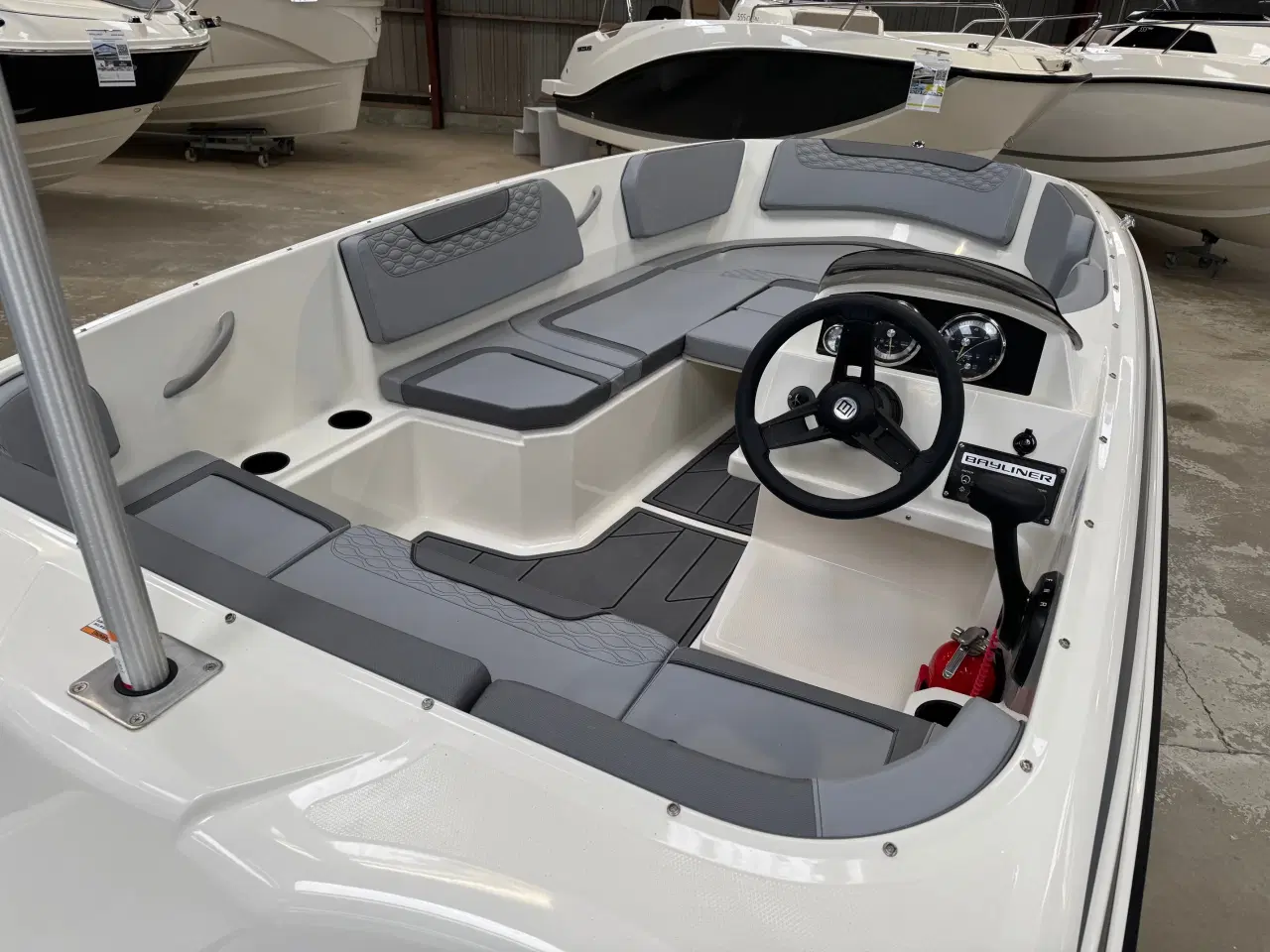 Billede 5 - Bayliner M15 med Mercury F60 ELPT-EFI og udstyr