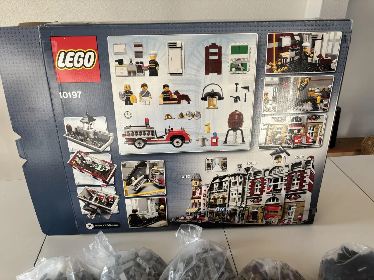Billede 3 - 10197. LEGO modular brandstation.