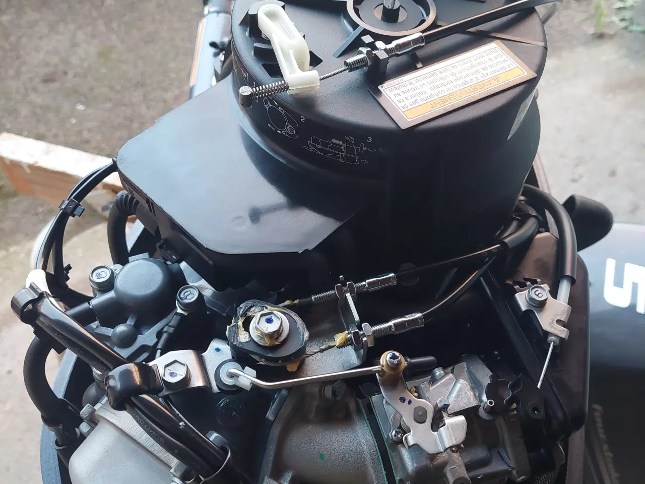 Billede 5 - 5. Hk. 4.takt.Yamaha påhængsmotor med kort ben.