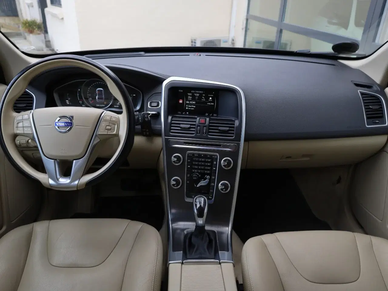 Billede 5 - Volvo XC60 2,0 D4 190 Momentum aut.