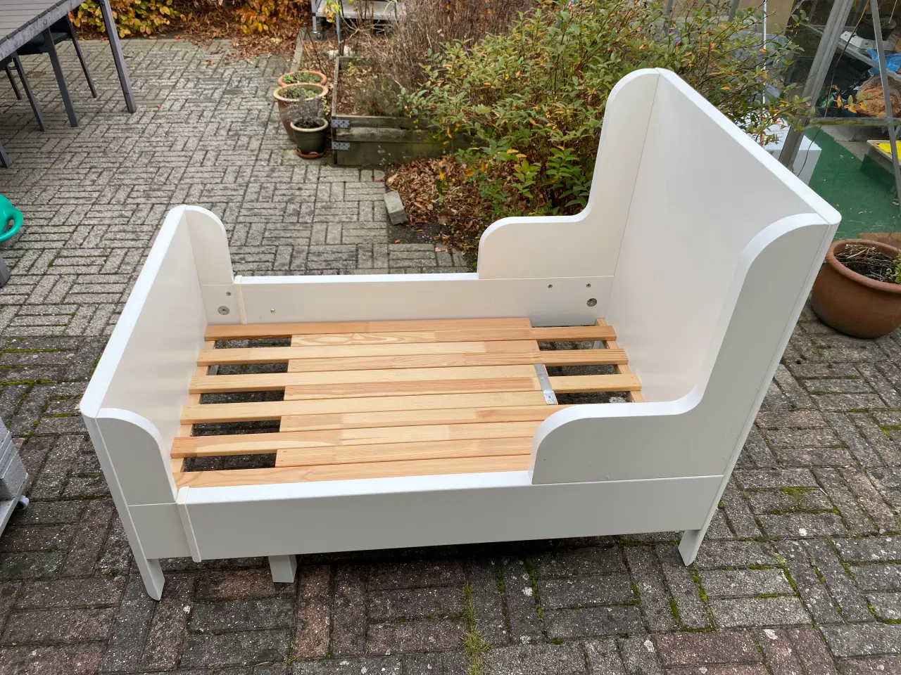 Billede 5 - Ikea Busunge udtræksseng gives væk.