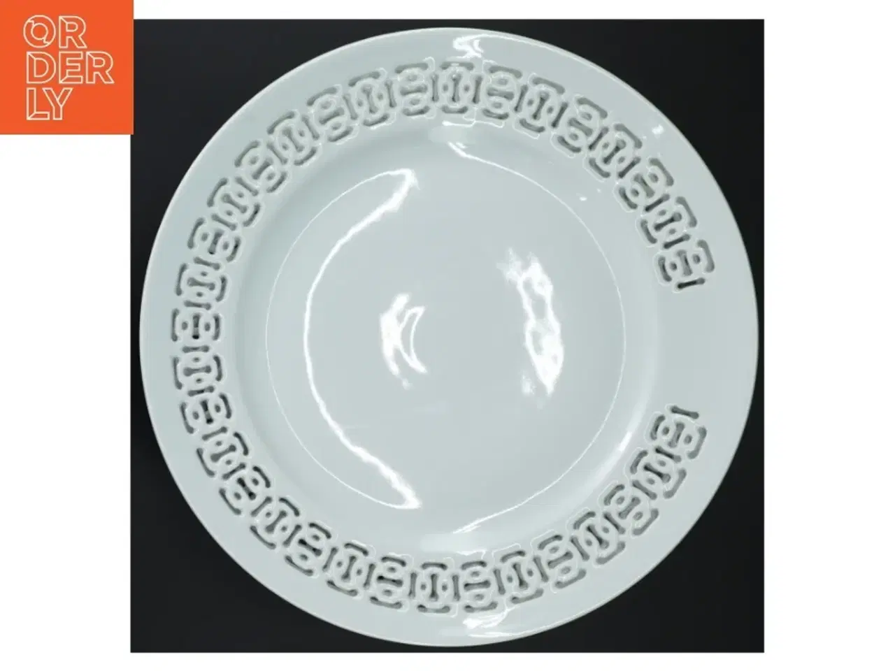 Billede 2 - Sæt af porcelæns tallerkener (str. Ø. 27,5 cm)