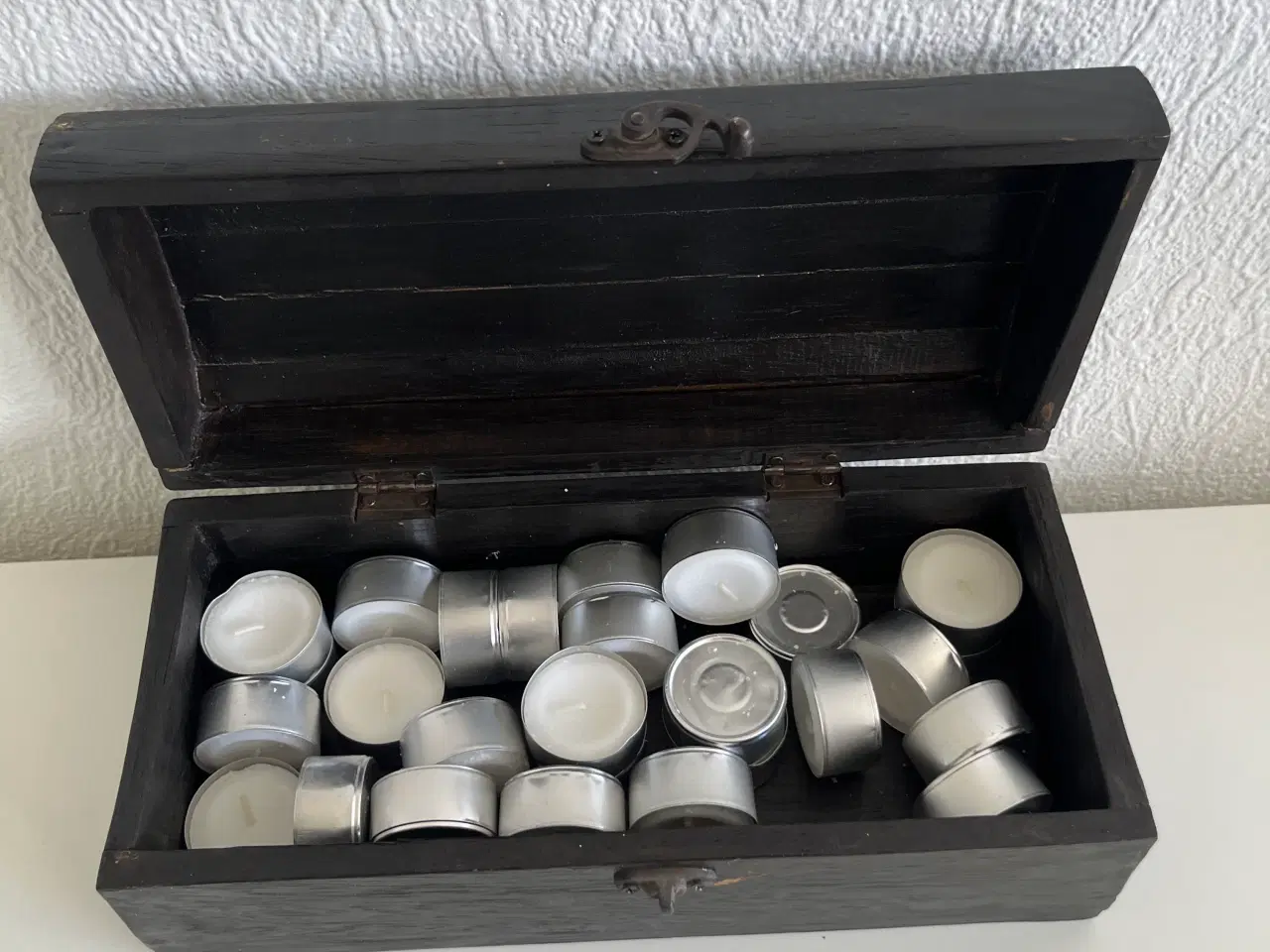 Billede 1 - Sort træ kasse 