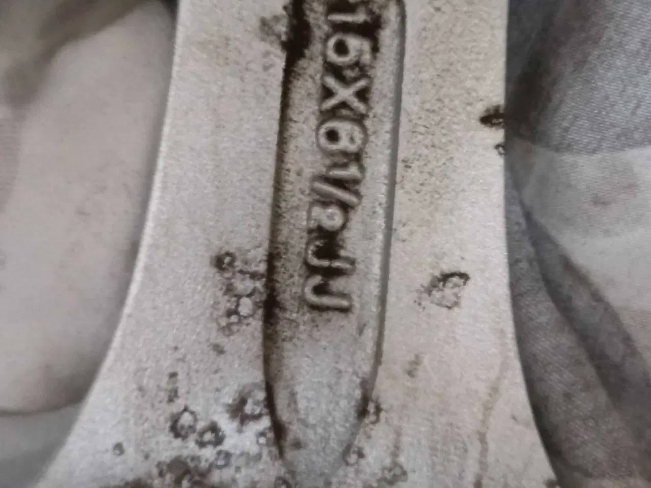 Billede 5 - Alufælge uden dæk står som nye