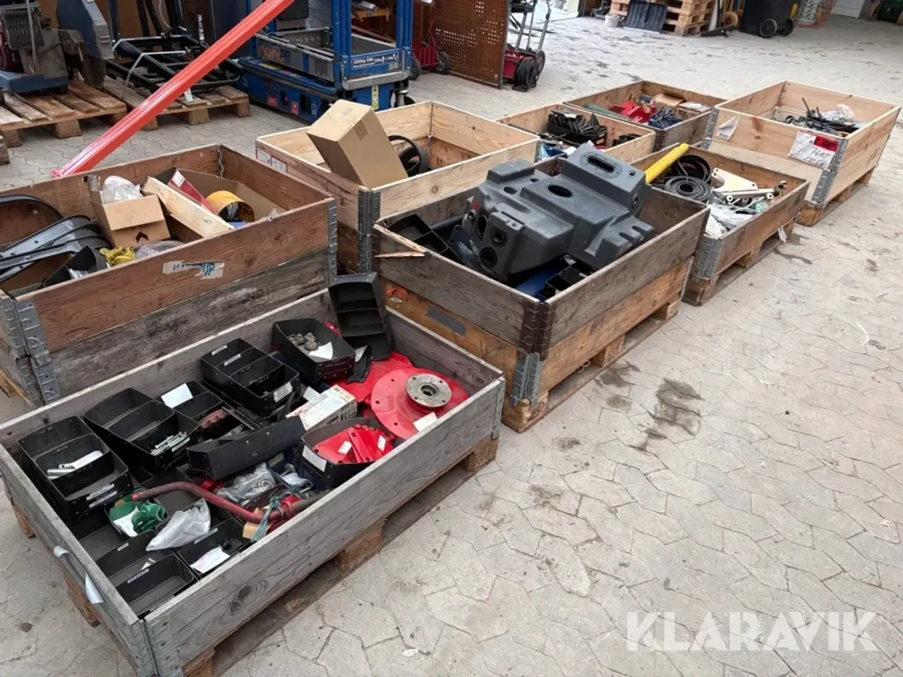 Billede 3 - 9 paller blandet reservedele