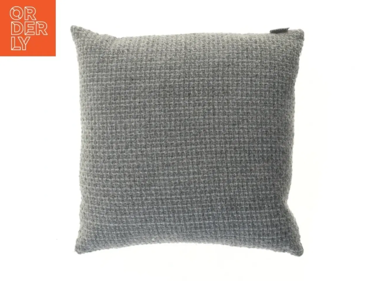 Billede 1 - Grå pude fra Living (str. 48x46 cm)