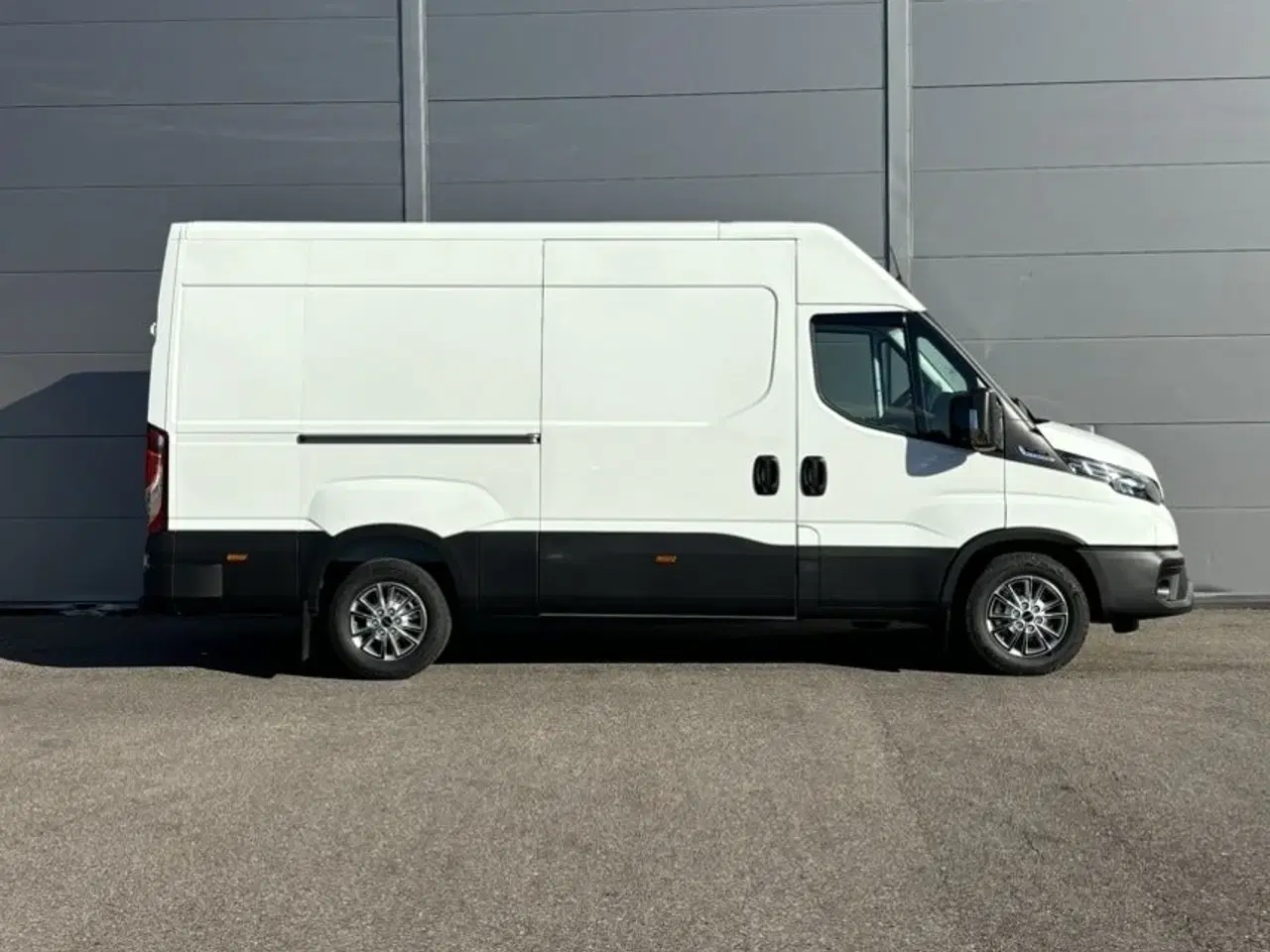 Billede 9 - Iveco Daily 3,0 35S18 12m³ Van AG8