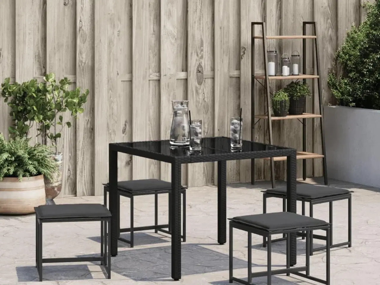 Billede 3 - Haveskamler 4 stk. med hynder stål og textilene sort