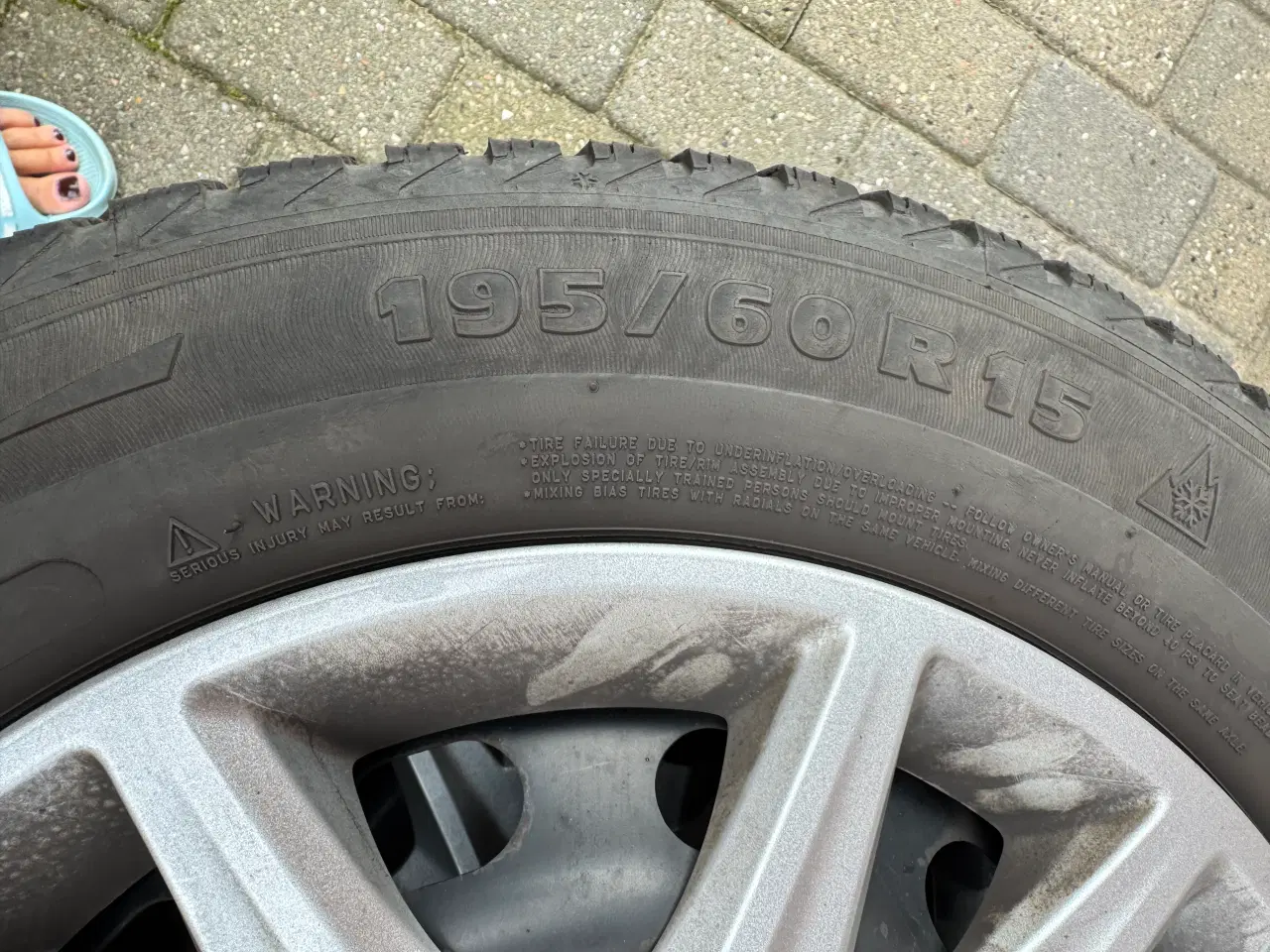 Billede 3 - Vinterhjul på stålfælge og med hjulkapsler 