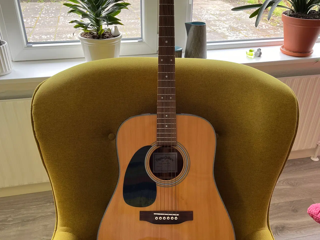 Billede 1 -  Sigma Left Handed Acoustic guitar