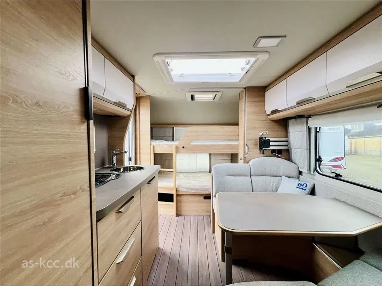 Billede 9 - 2023 - Knaus Südwind 550 FSK 60 Years   Knaus Südwind 550 FSK Dobbeltseng og Køjer