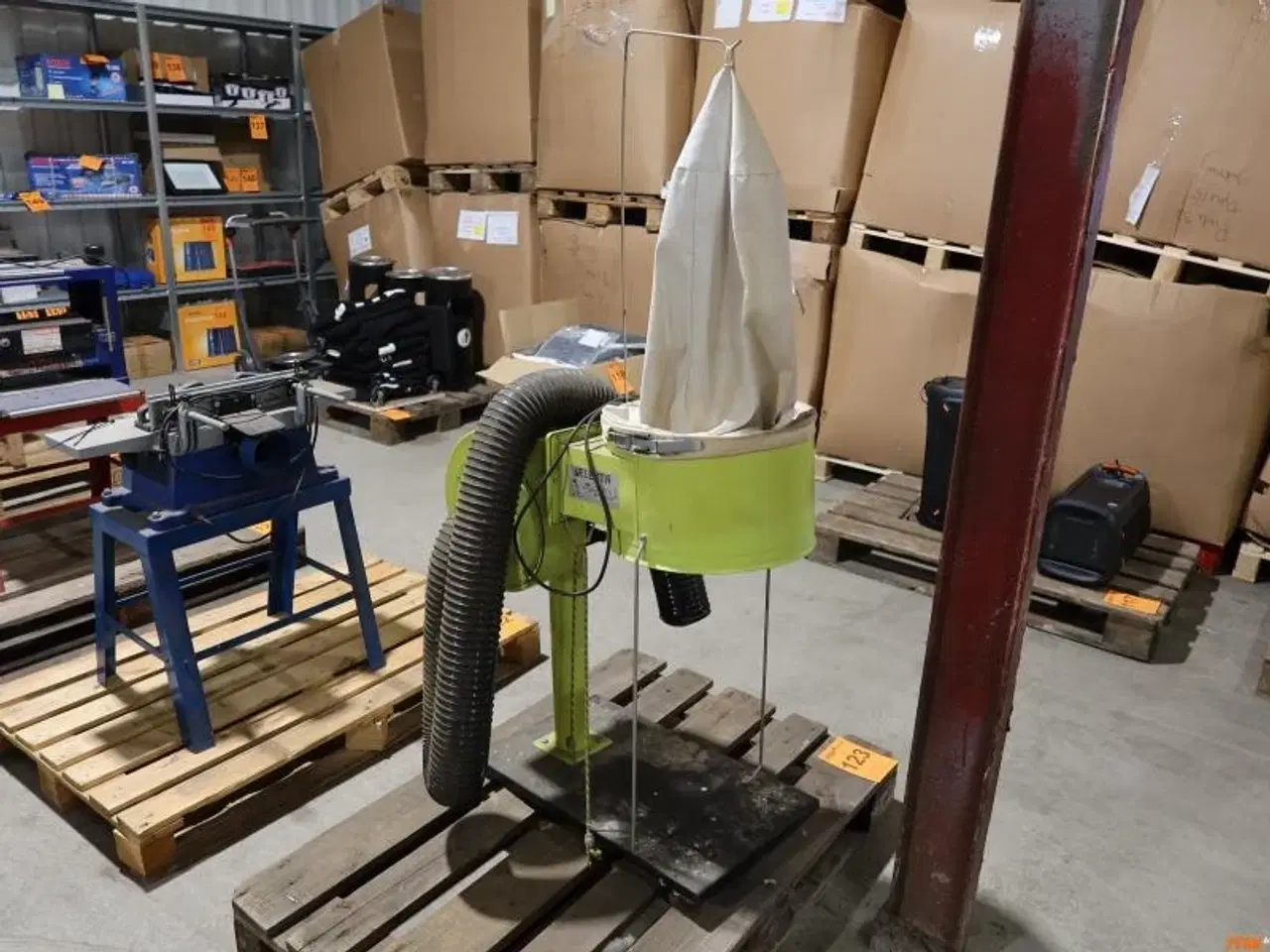 Billede 1 - UDSUGNING, Selek