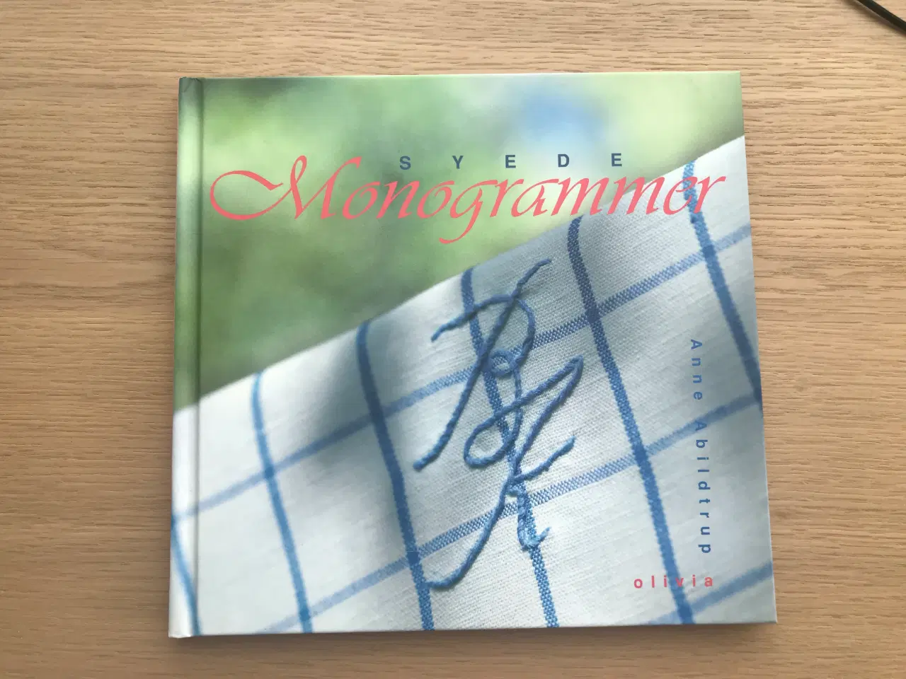 Billede 1 - Syede Monogrammer  af Anne Abildtrup