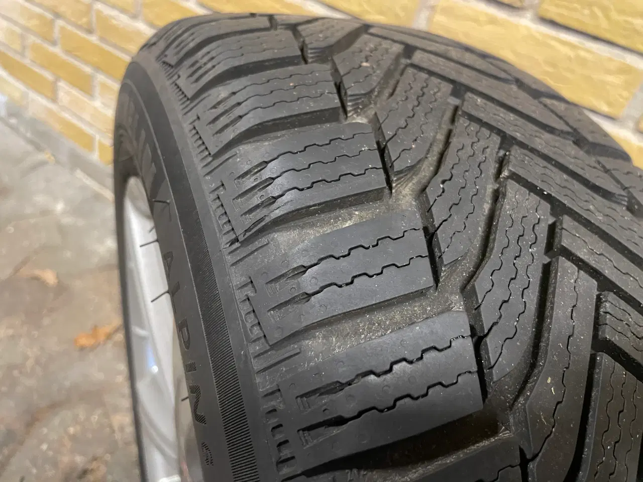 Billede 5 - Vinterdæk 4x Michelin Alpin 6 205/55/R16 alu-fælge