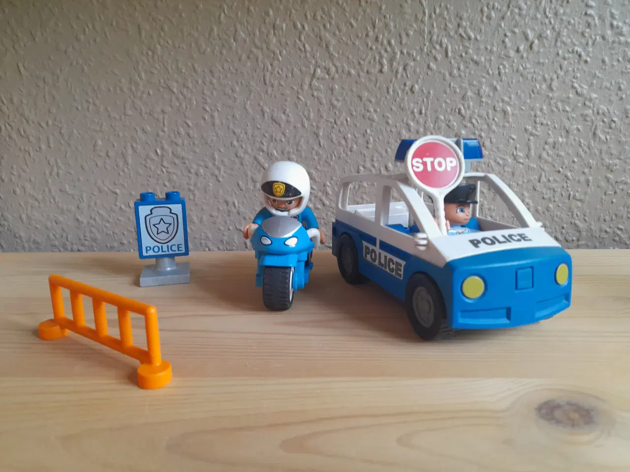 Billede 1 - Duplo politibil og motorcykel 