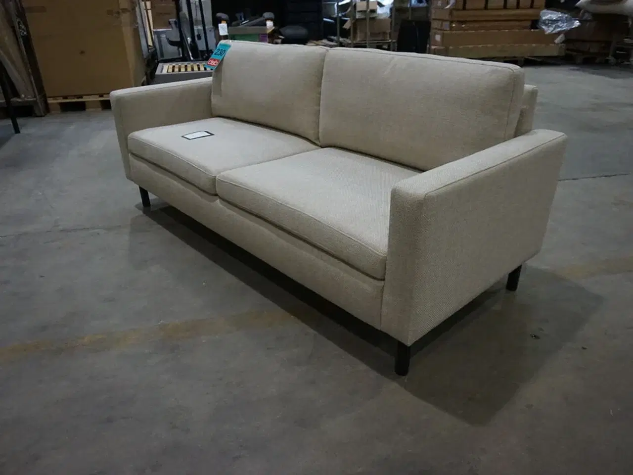 Billede 3 - Nebraska/Inge 2,5 pers sofa beige med sorte træben