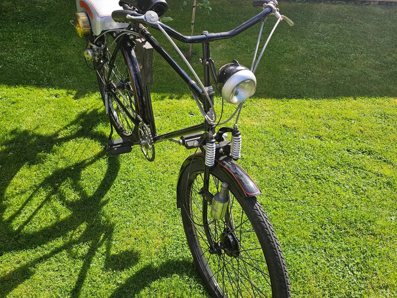 Billede 2 - Diesella knallert 