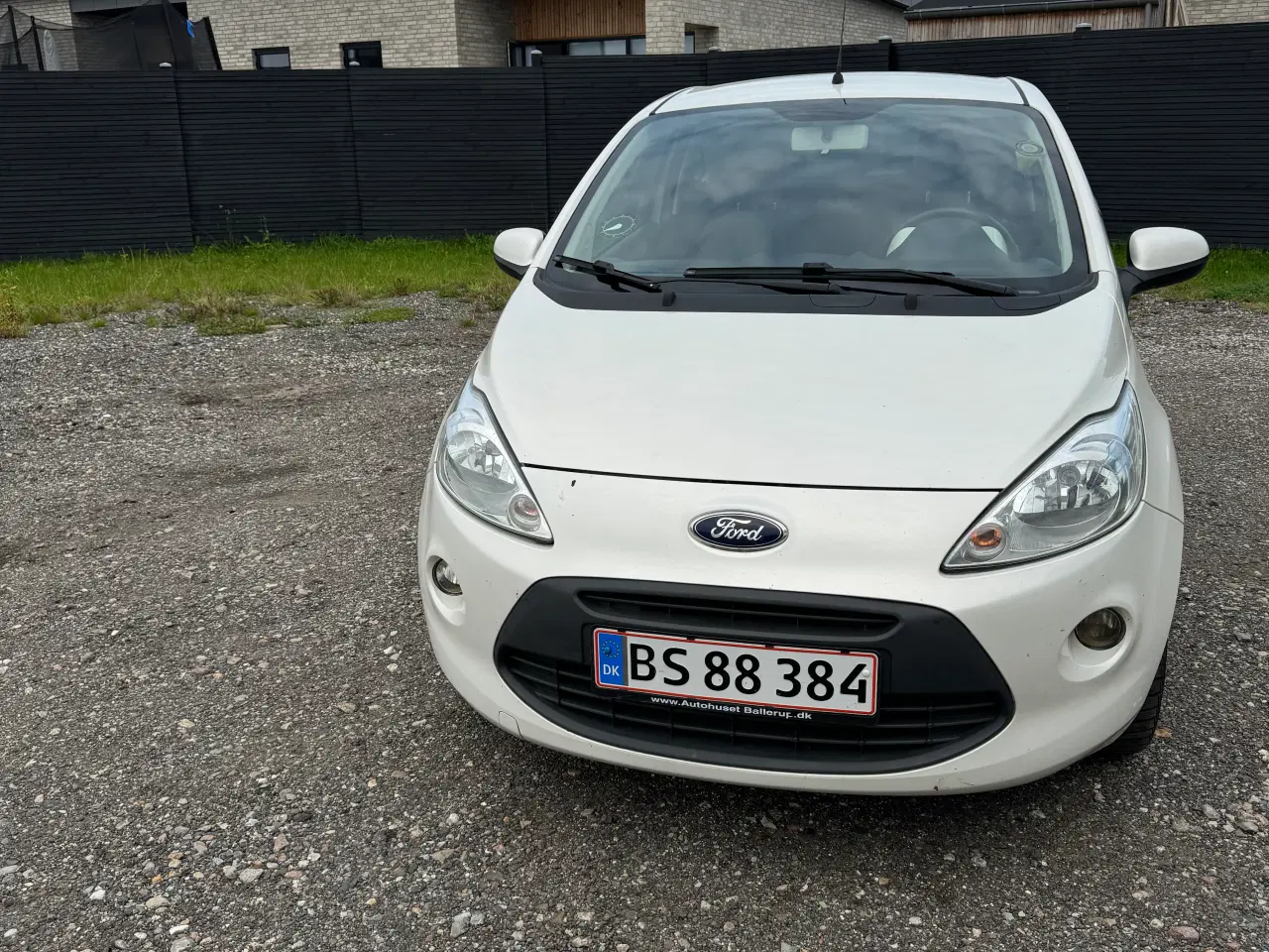 Billede 4 - SÆLGES: Ford Ka 1.2 - 2013, KUN 99.000 KM, VELHOLD