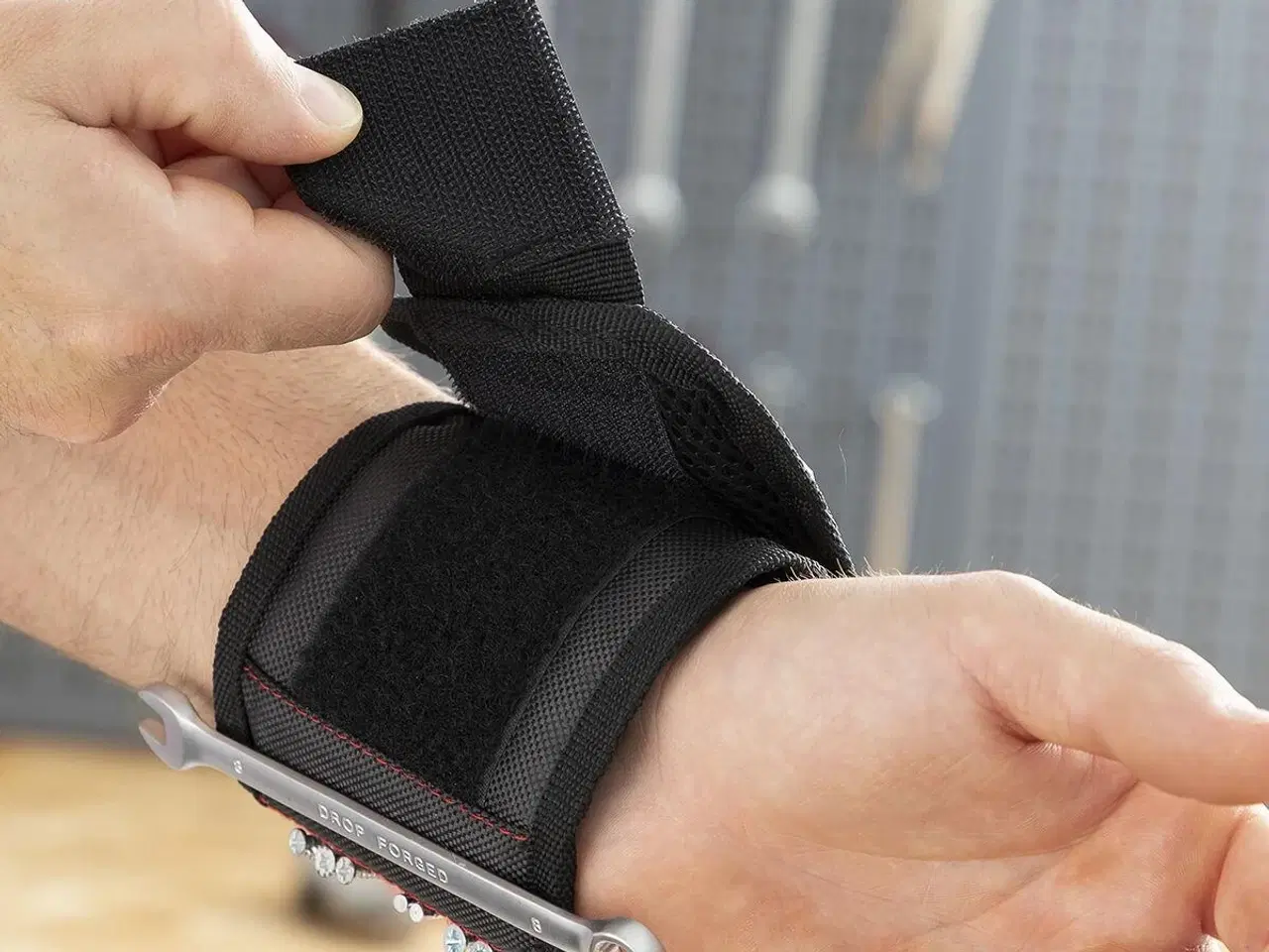 Billede 4 - Magnetisk armbånd til gør-det-selv WrisTool InnovaGoods